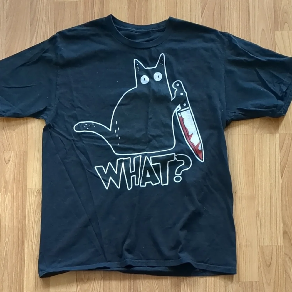 Black Cat Graphic T-Shirt